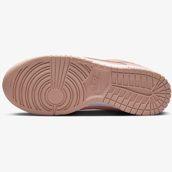 Nike ♡ Pink Oxford Dunk Low - Picture 4 of 13